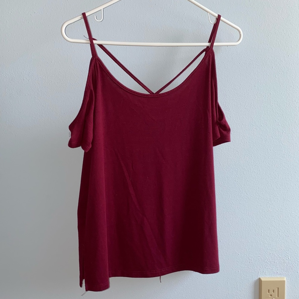 Maroon shoulder cut-out tee